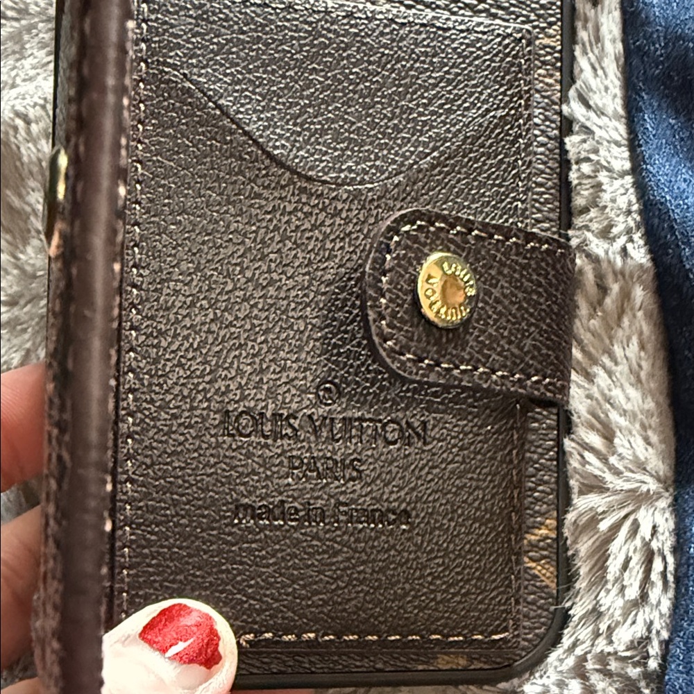 Louis Vuitton Black and Brown Monogram Phone Case - Picture 2 of 4